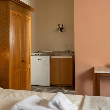 Ktima Alonaki 3* 벨로코미티